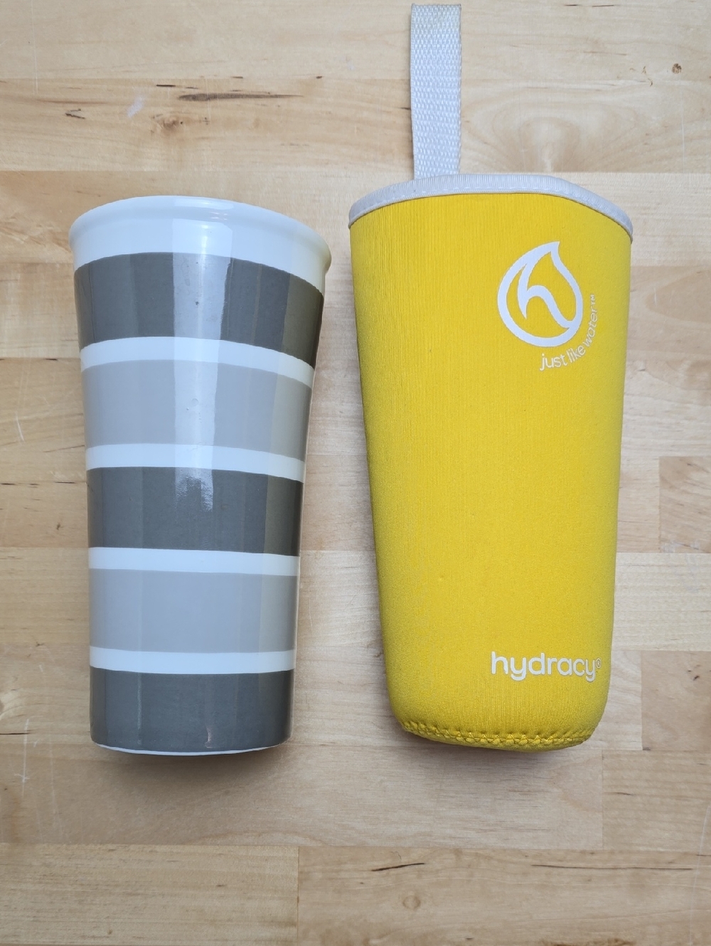 Ello Ceramic 12oz Travel Mug in Gray and White With Lid & Neoprene Cozy